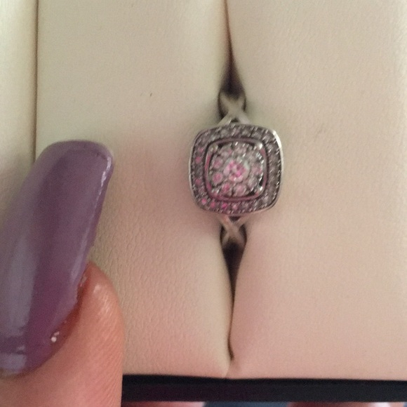 Beautiful diamond ring - Picture 2 of 4